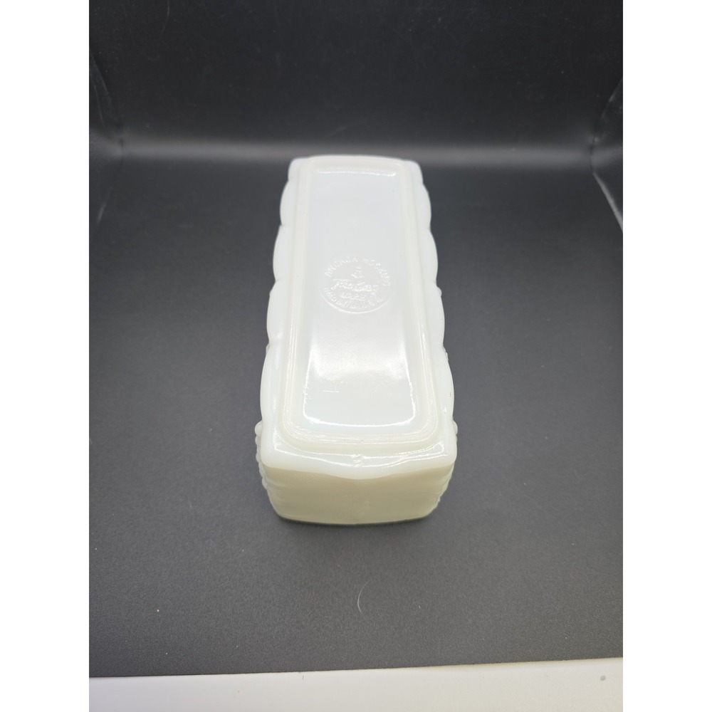 White Milk Glass Grape Pattern Rectangular Planter - Picture 4 of 8